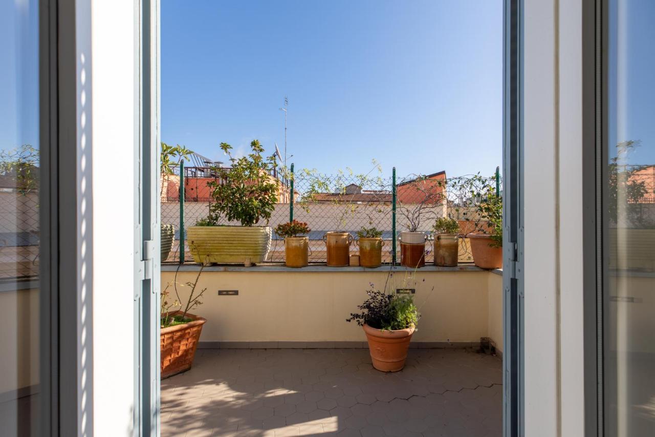 Ferienwohnung Iflat Magical Flat By The Tiber Rom Exterior foto