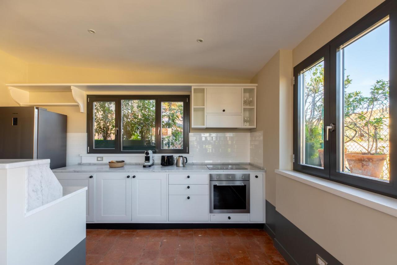 Ferienwohnung Iflat Magical Flat By The Tiber Rom Exterior foto