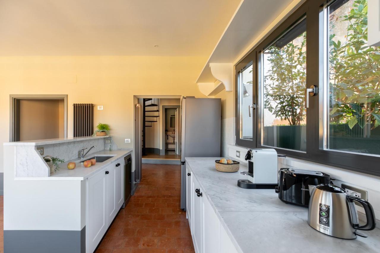 Ferienwohnung Iflat Magical Flat By The Tiber Rom Exterior foto