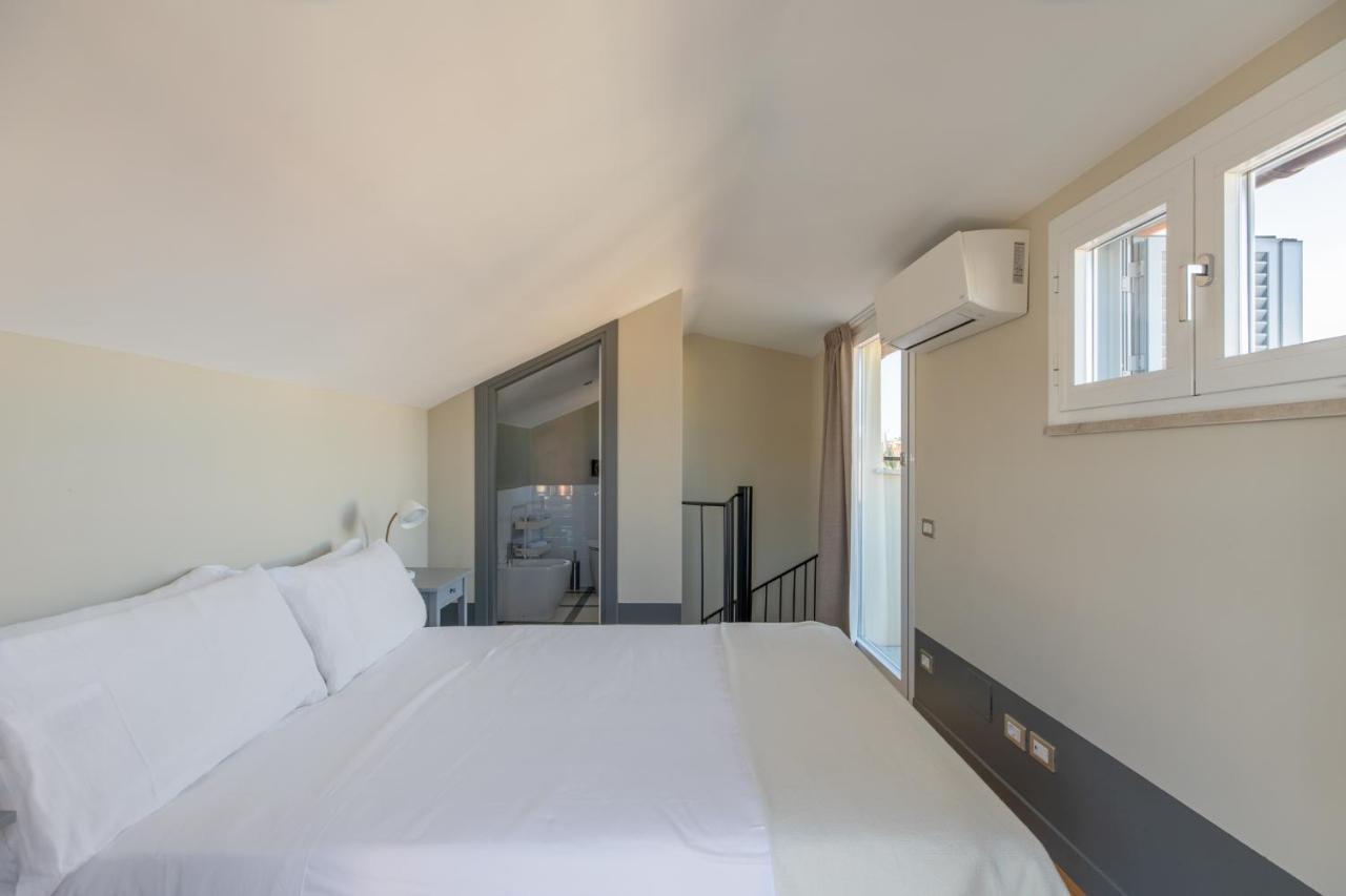 Ferienwohnung Iflat Magical Flat By The Tiber Rom Exterior foto
